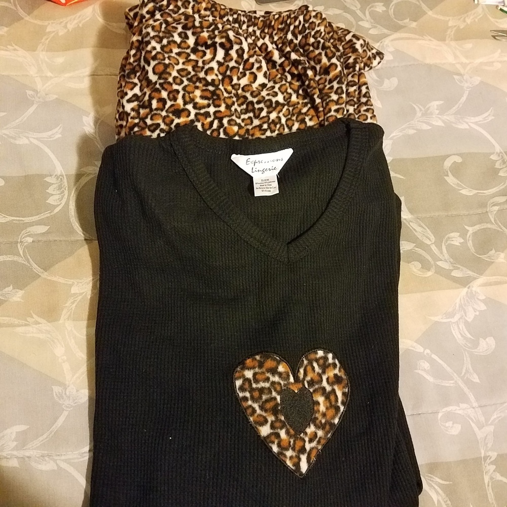 Pajama's - Picture 2 of 4